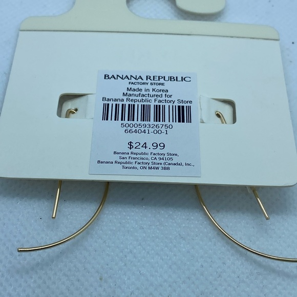 Banana Republic XOXO Gold Tone Half Circle Earrings New With Tags - Picture 2 of 2